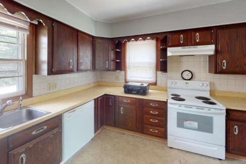 1312-W-Beechwood-out-Kitchen